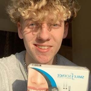 Teeth Whitening Kit Review - Ben