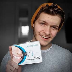Teeth Whitening Kit Review - Elliot