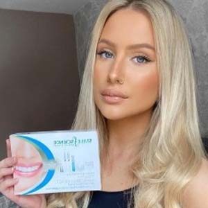 Teeth Whitening Kit Review - Sandra